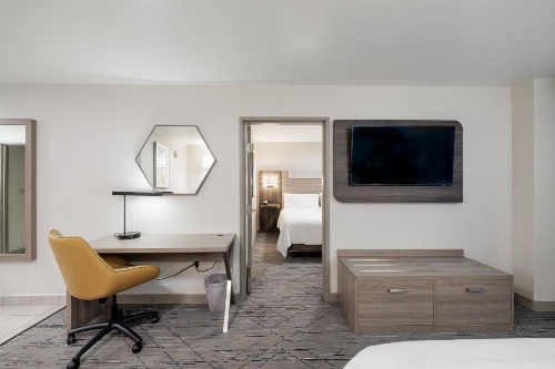 Holiday Inn Express & Suites Zion image 22