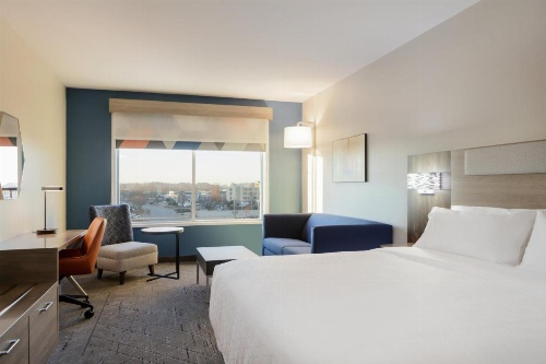 Holiday Inn Express & Suites Zion image 29