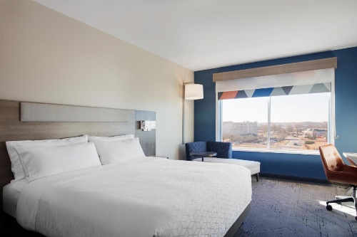 Holiday Inn Express & Suites Zion image 33